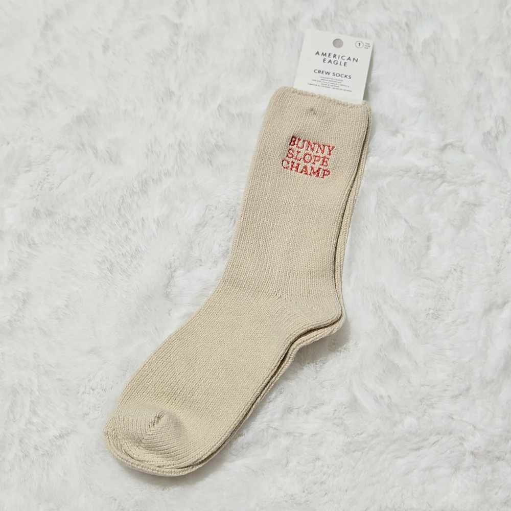 American Eagle Crew Socks Just Rosey Bunny Slope Champ Soft Knit Embroidered